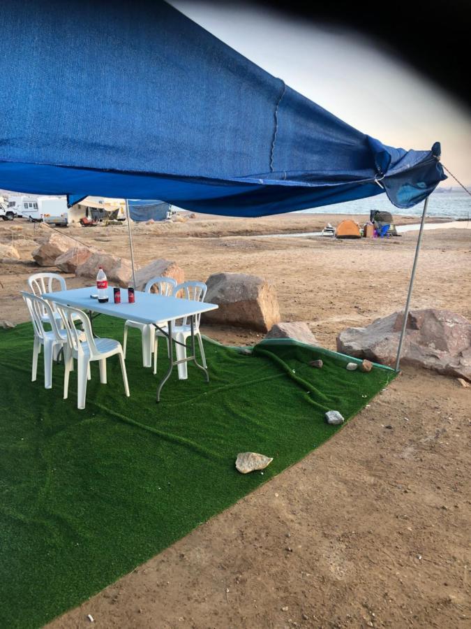 חוף מפרץ השמש Acampamento Eilat